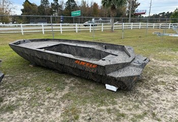 2026 Alweld 1752 Invader Camo Boat